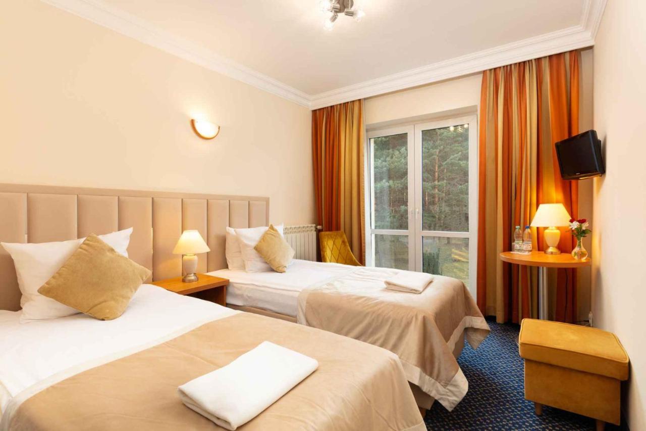 Perla Lesna Nadarzyn Bed & Breakfast Eksteriør bilde