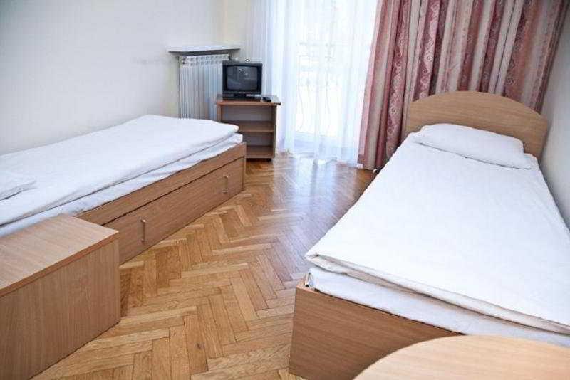 Perla Lesna Nadarzyn Bed & Breakfast Eksteriør bilde