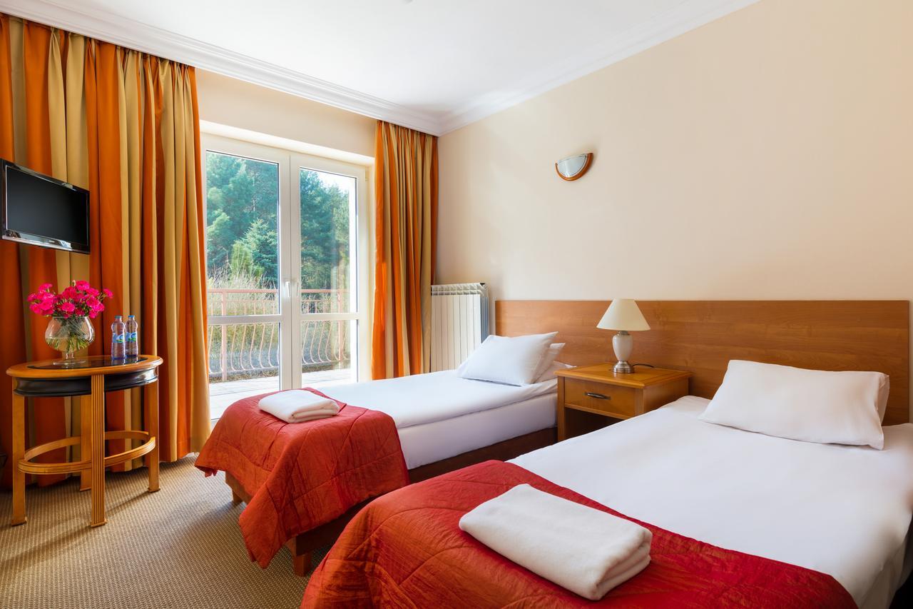Perla Lesna Nadarzyn Bed & Breakfast Eksteriør bilde